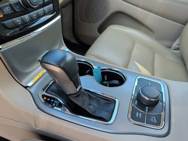 Used 2021 Jeep Grand Cherokee Limited w/ Premium Lighting Group AWD/4WD image 27