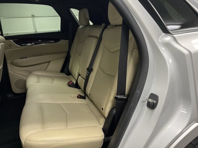 Certified 2018 Cadillac XT5 Luxury w/ Driver Awareness Package AWD/4WD image 26
