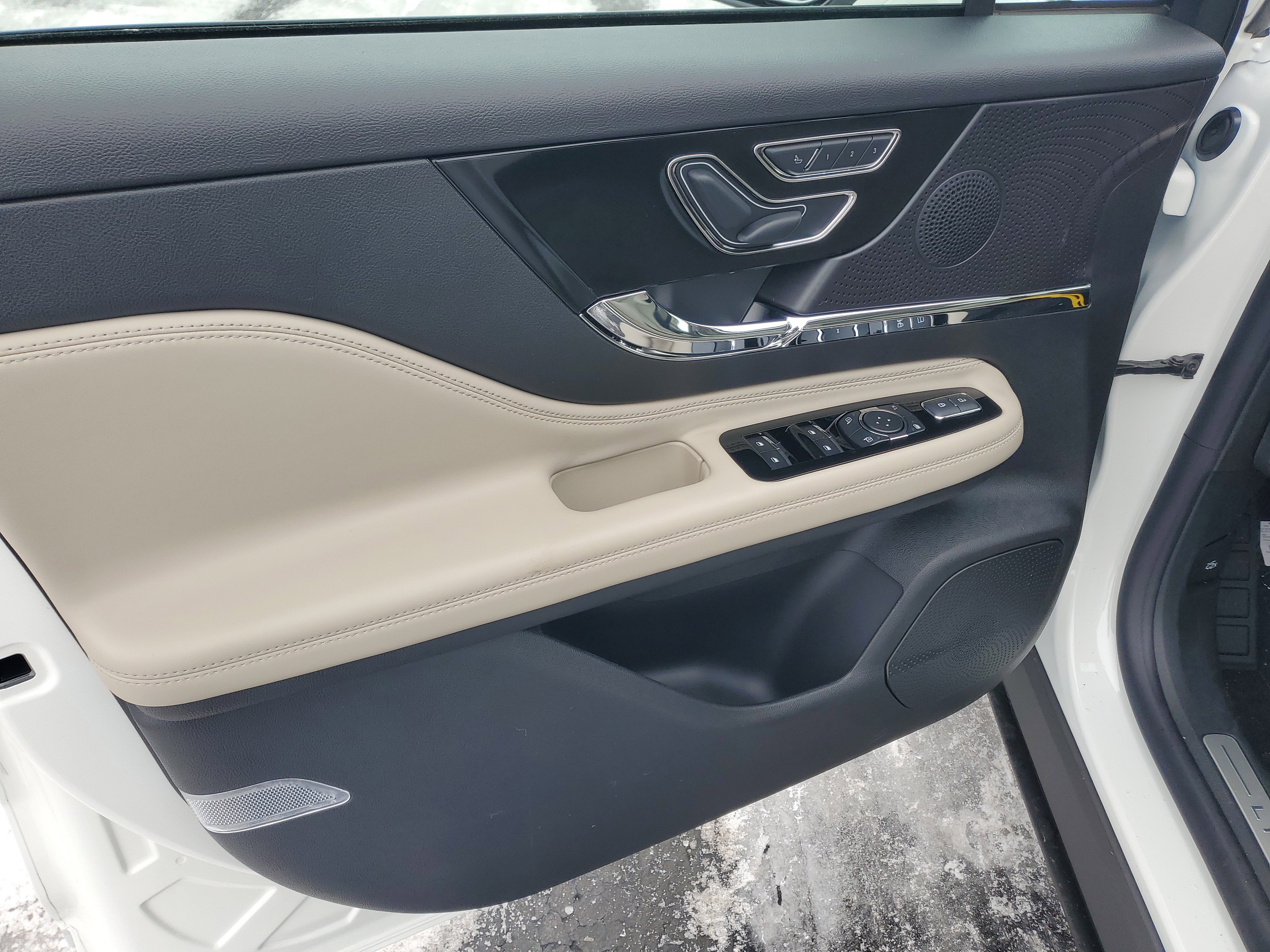 New 2026 Lincoln Corsair Premiere AWD/4WD image 8