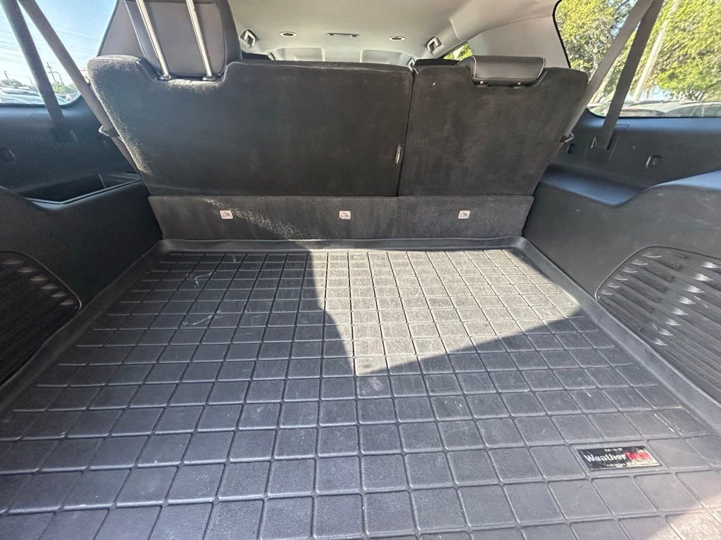 Used 2019 Chevrolet Suburban Premier w/ RST Edition RWD image 42