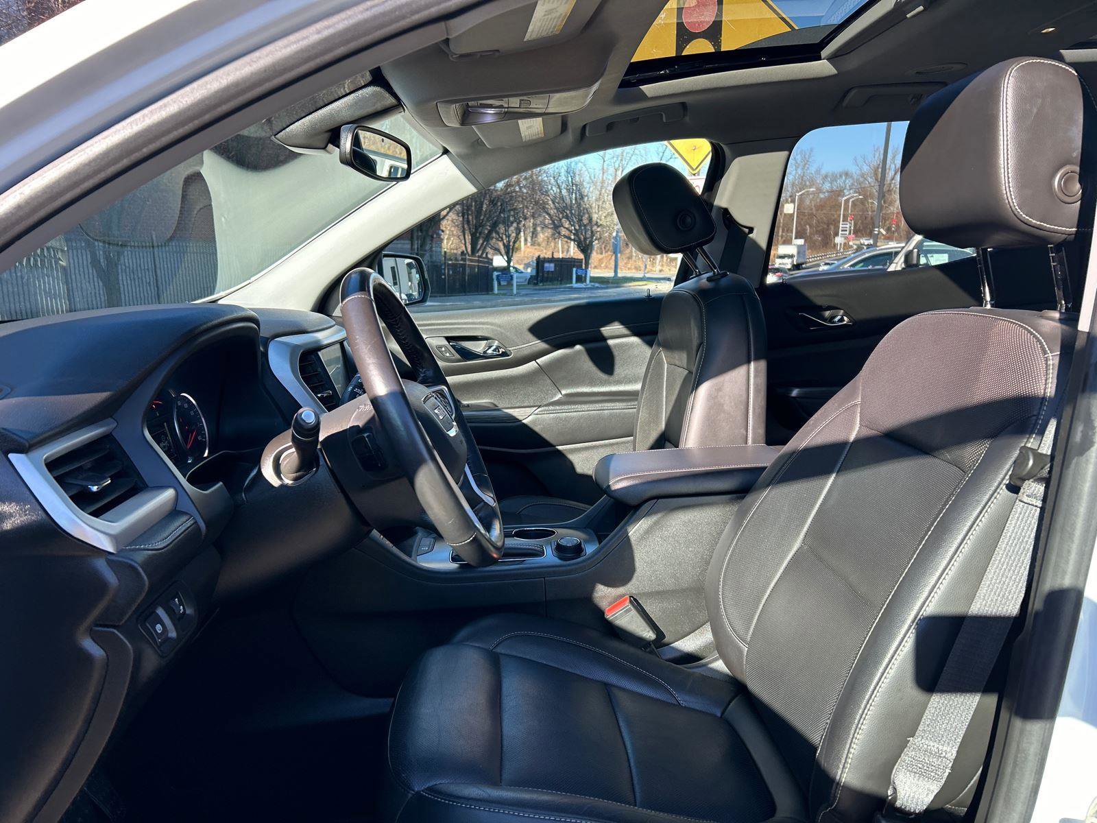 Used 2019 GMC Acadia SLT image 10