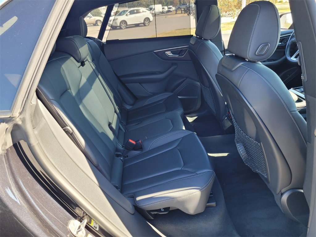 Used 2019 Audi Q8 Prestige image 12