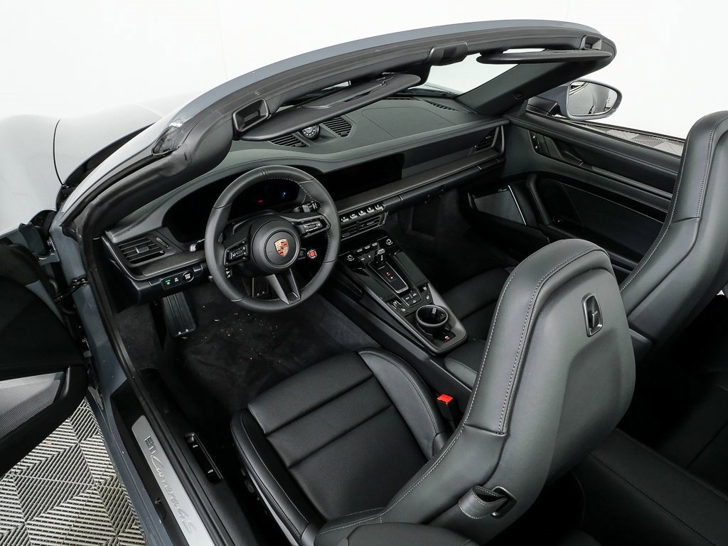 New 2026 Porsche 911 Carrera 4S image 38