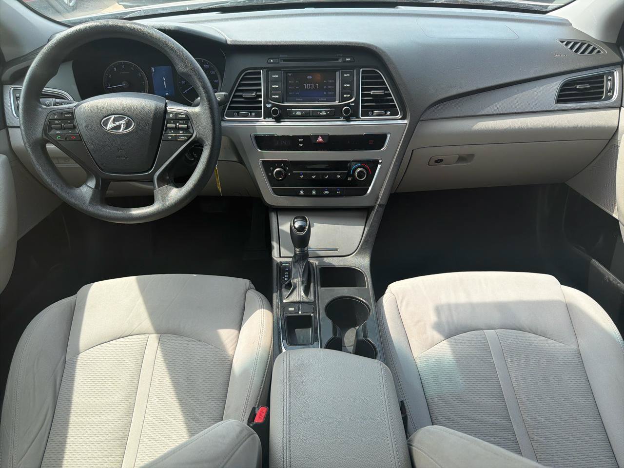 Used 2015 Hyundai Sonata SE w/ Option Group 09 FWD image 18