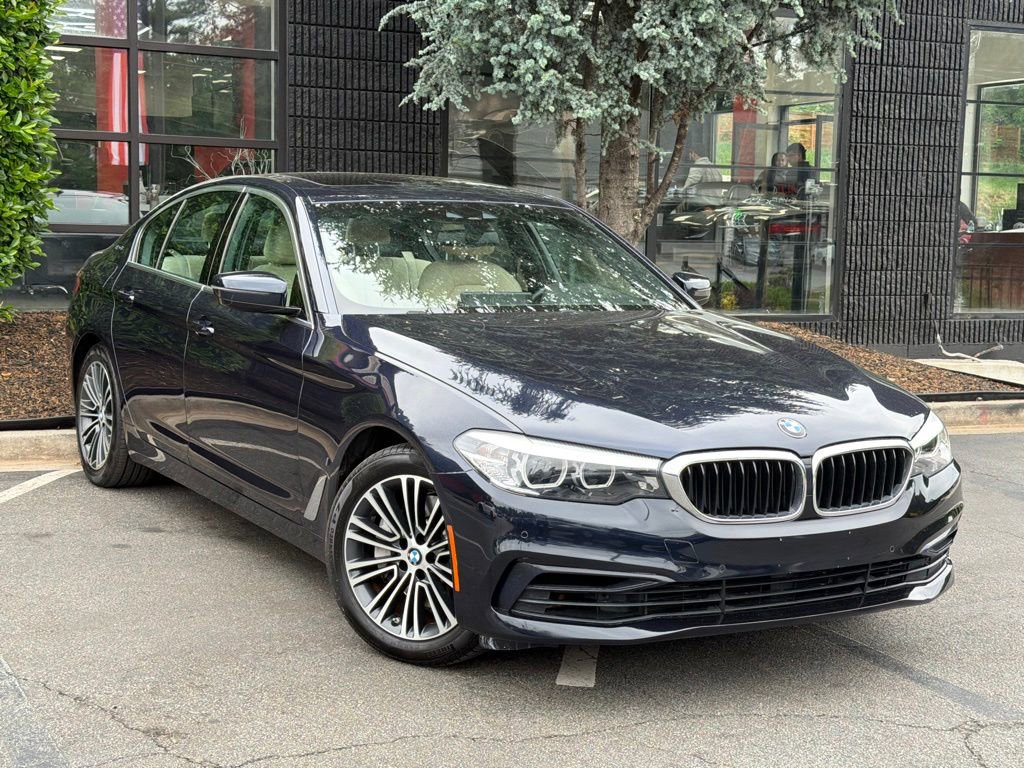 Used 2019 BMW 530e w/ Convenience Package RWD image 7