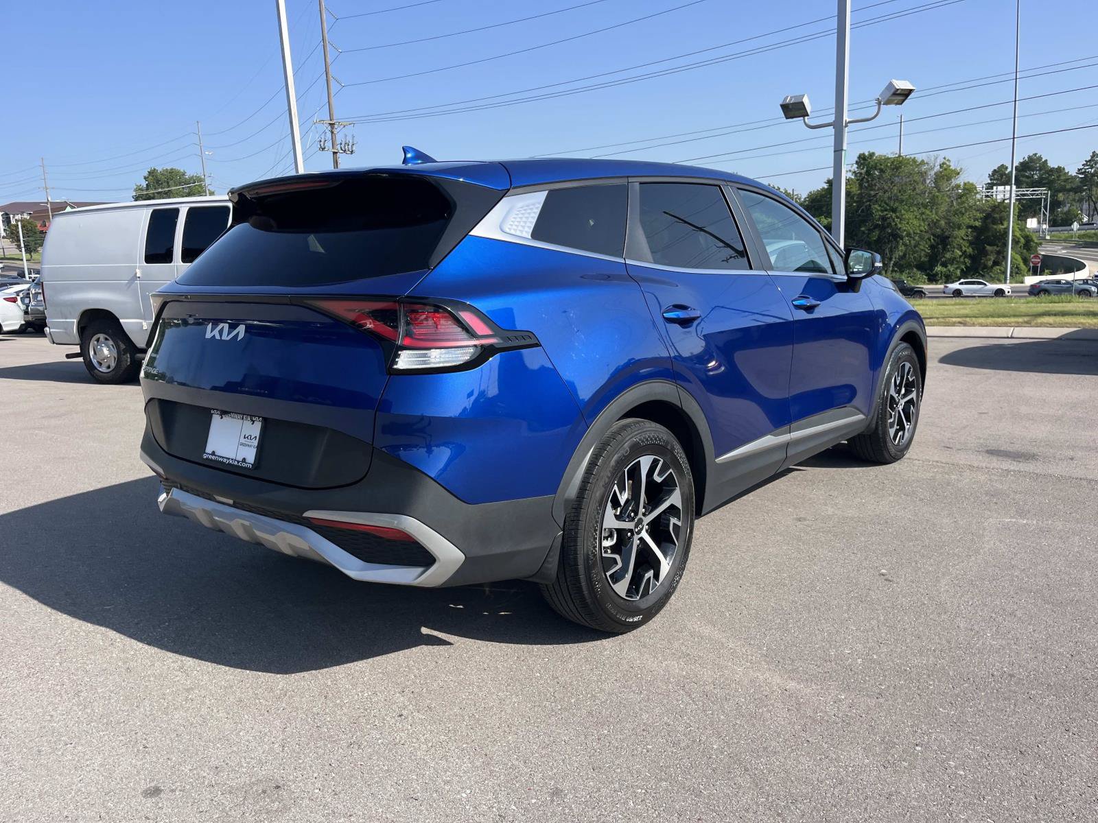 Used 2023 Kia Sportage EX FWD image 3