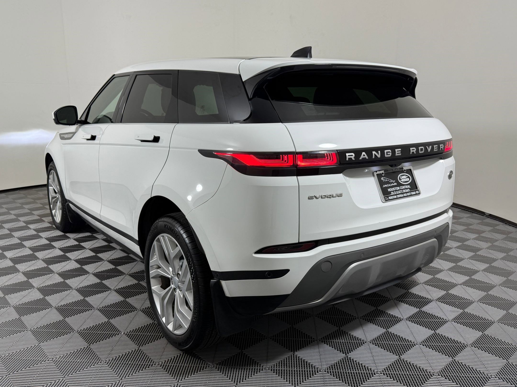 Used 2021 Land Rover Range Rover Evoque S AWD/4WD image 3