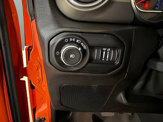 Used 2019 Jeep Wrangler Rubicon w/ Uconnect 4C Nav & Sound Group image 14