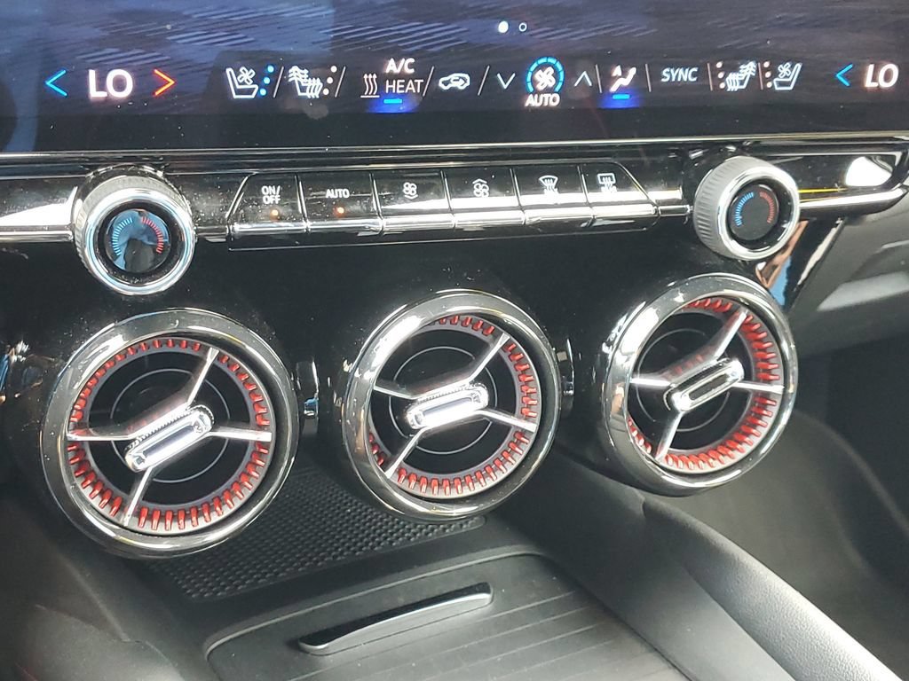 Used 2024 Chevrolet Blazer EV RS AWD/4WD image 31