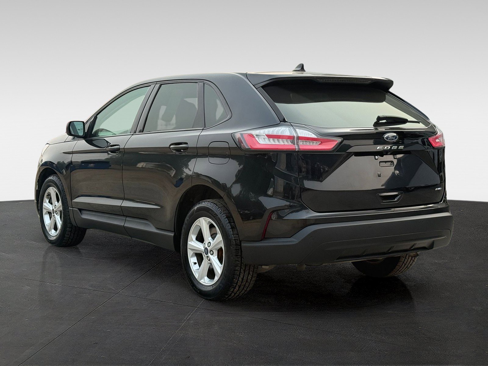 Used 2022 Ford Edge SE AWD/4WD image 7