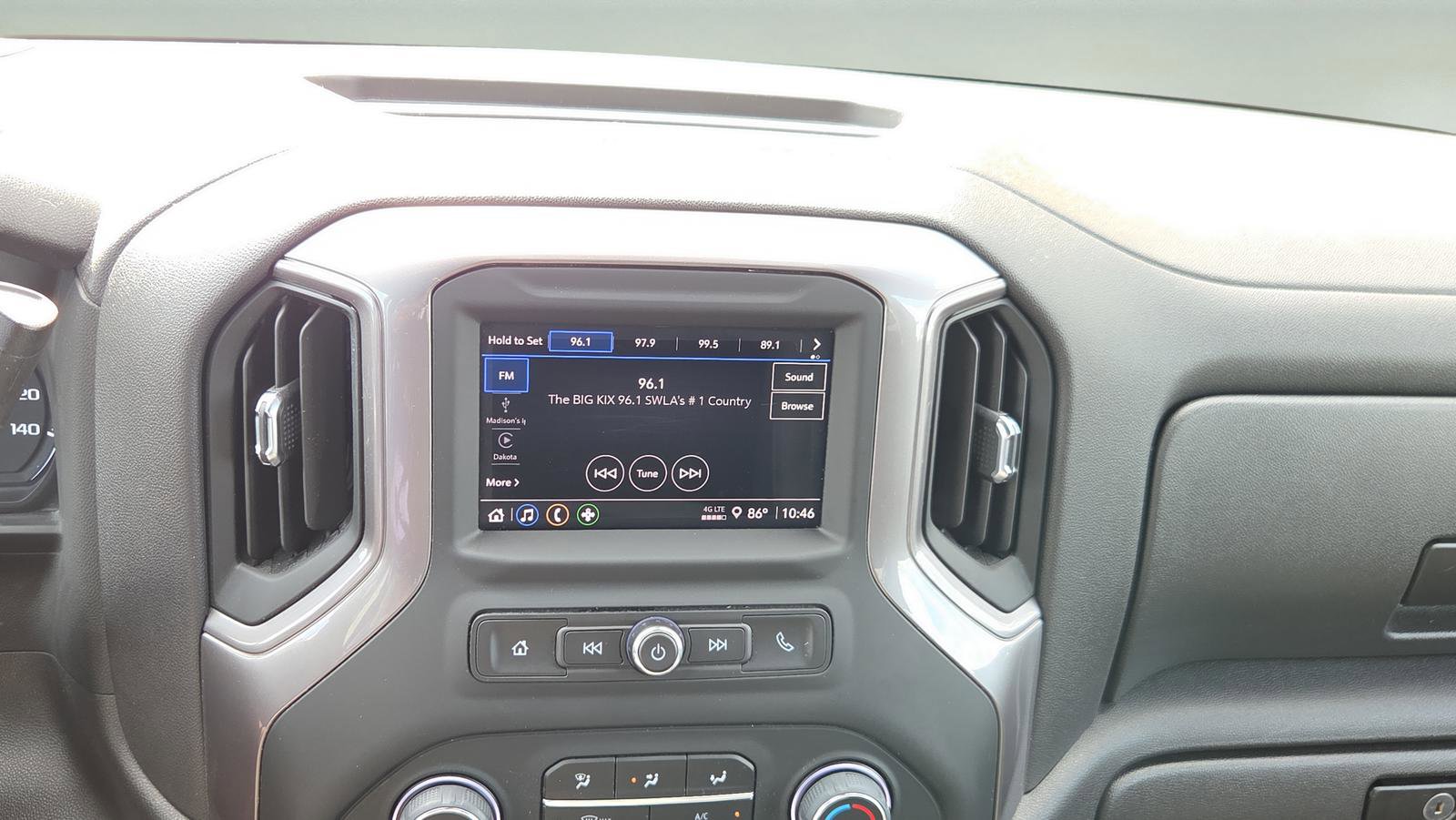 Used 2023 Chevrolet Silverado 1500 Custom image 10