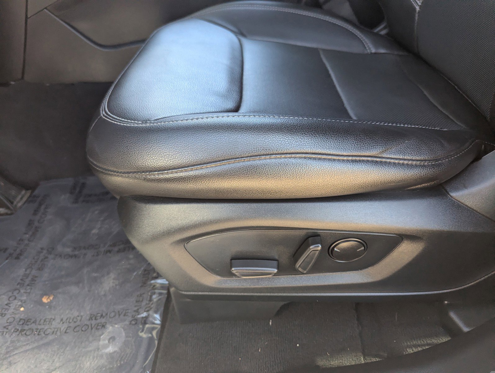 Used 2022 Ford Explorer Limited w/ Equipment Group 301A image 29