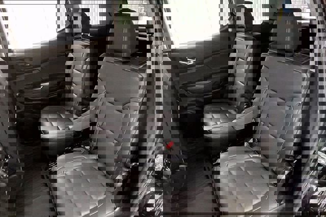 Certified 2023 GMC Acadia SLT w/ Technology Package image 19