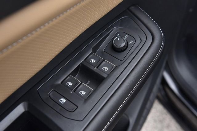 New 2026 Volkswagen Atlas Cross Sport SE image 8