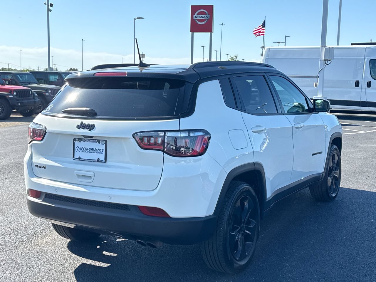 Used 2021 Jeep Compass Latitude w/ Sun and Sound Group AWD/4WD image 3