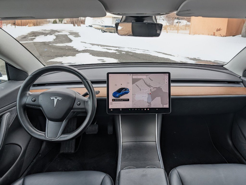 Used 2018 Tesla Model 3 Mid Range image 25