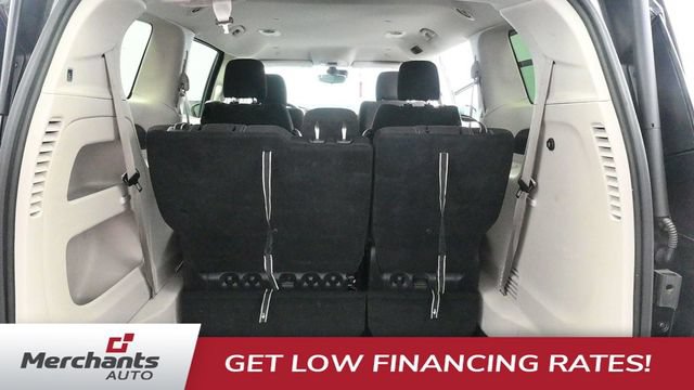 Used 2023 Chrysler Voyager LX FWD image 12