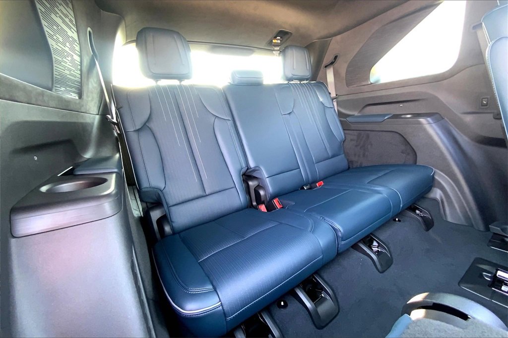 New 2026 Cadillac Escalade IQ Sport 2 w/ LPO, ONYX Package image 30