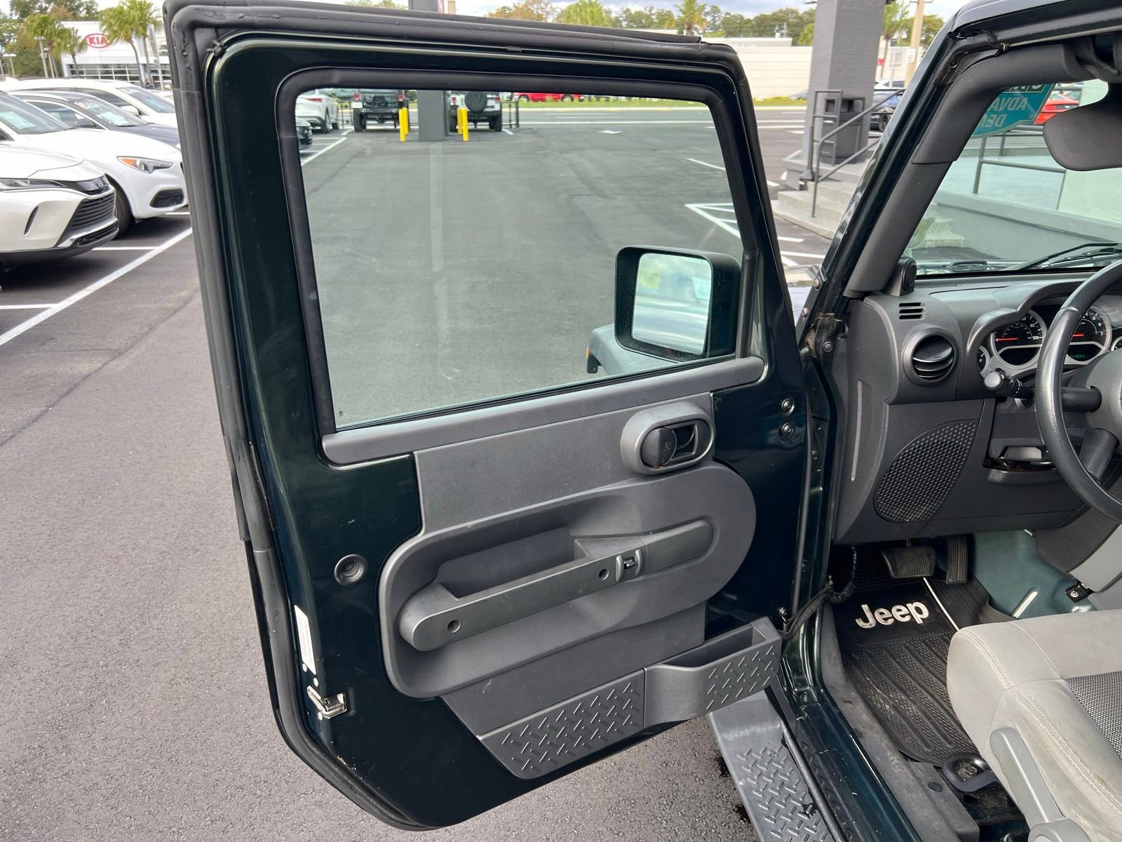 Used 2010 Jeep Wrangler Unlimited Sport image 15