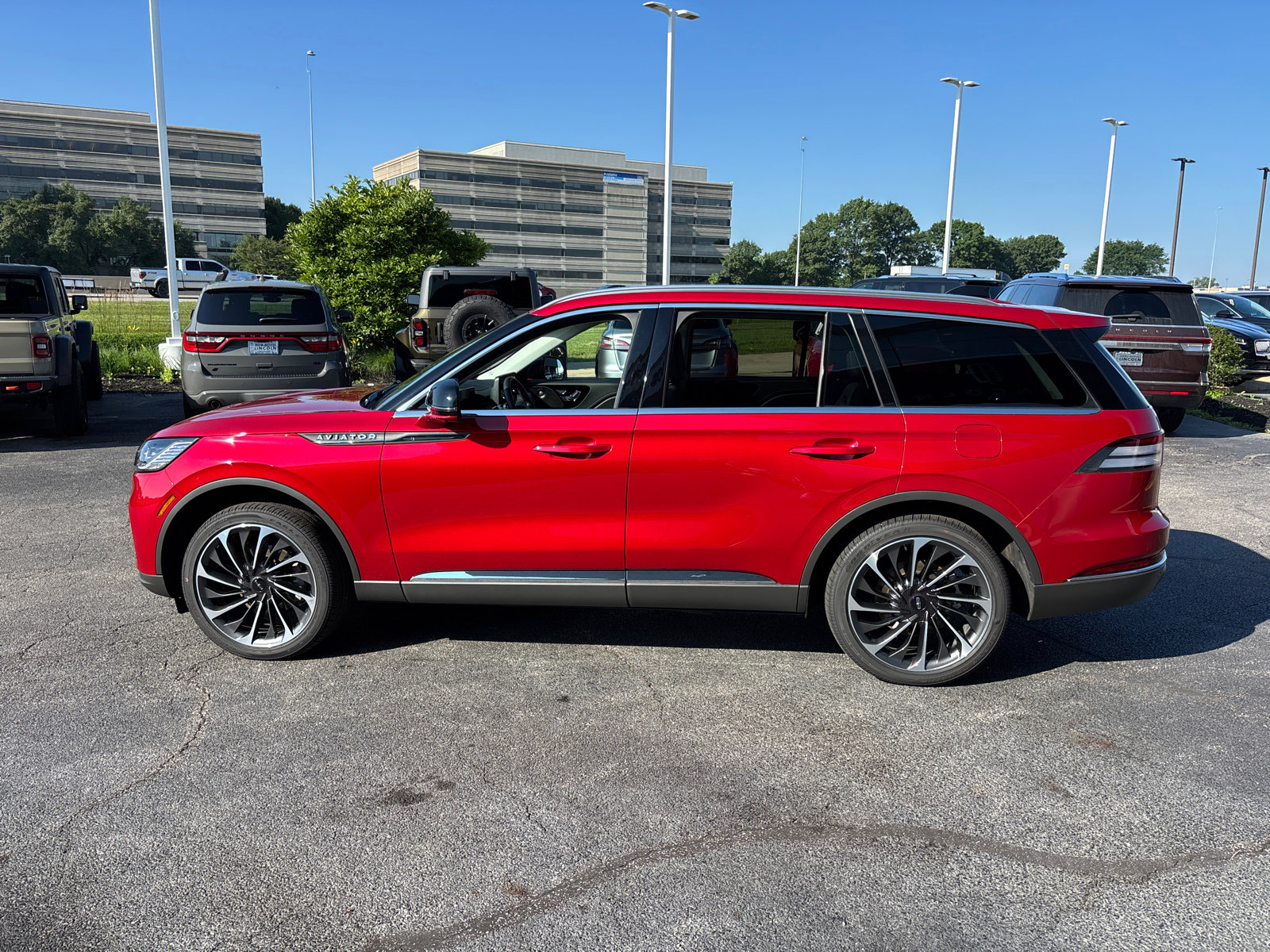 New 2025 Lincoln Aviator Reserve w/ Illumination Package image 4