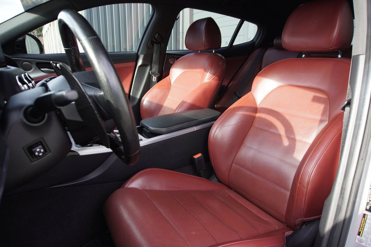 Used 2020 Kia Stinger GT2 AWD/4WD image 11