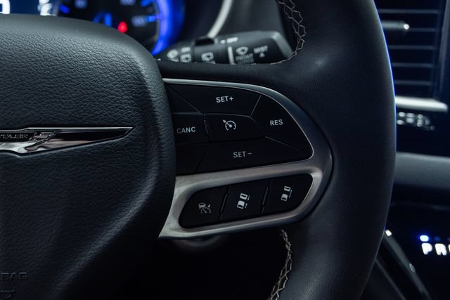 Used 2025 Chrysler Pacifica Select FWD image 15