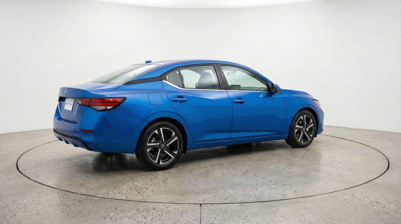 Used 2025 Nissan Sentra SV FWD image 9
