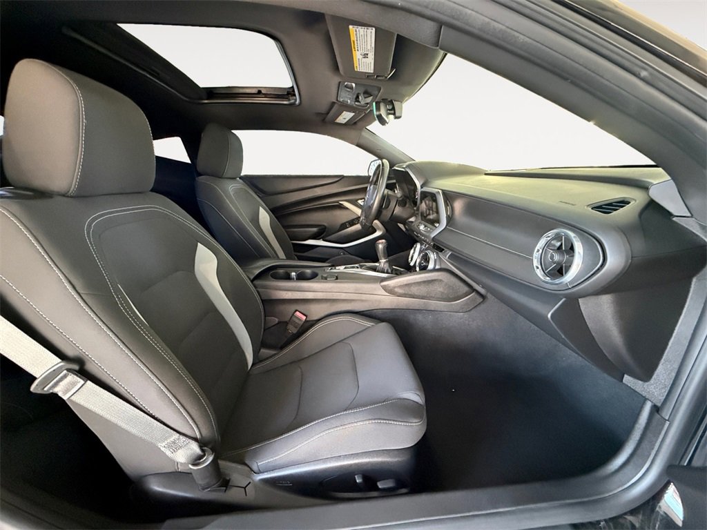 Used 2017 Chevrolet Camaro SS image 13
