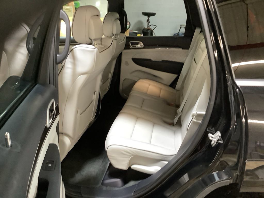 Used 2018 Jeep Grand Cherokee Summit image 20