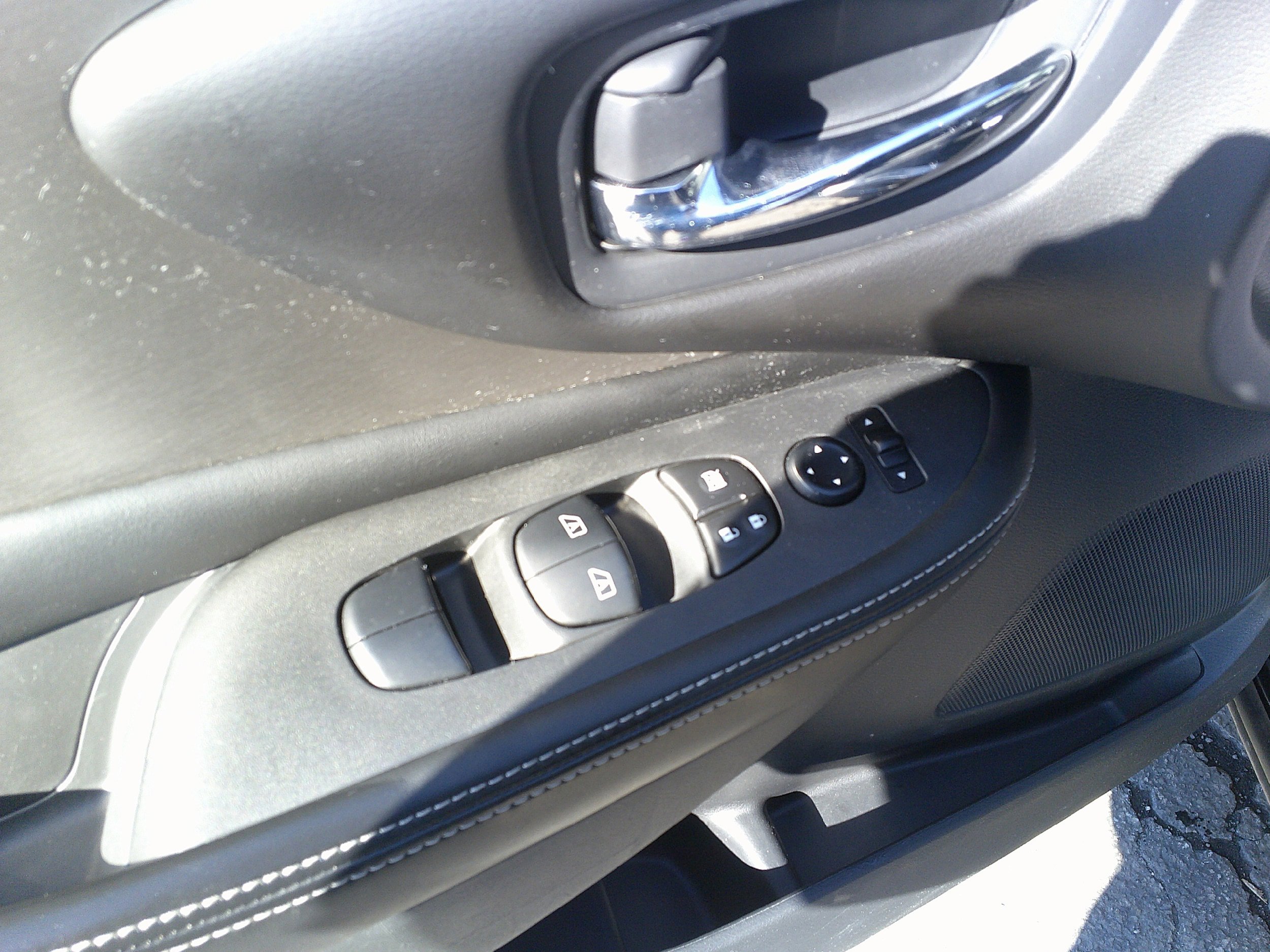 Used 2024 Nissan Murano SV w/ SV Midnight Edition Package AWD/4WD image 16