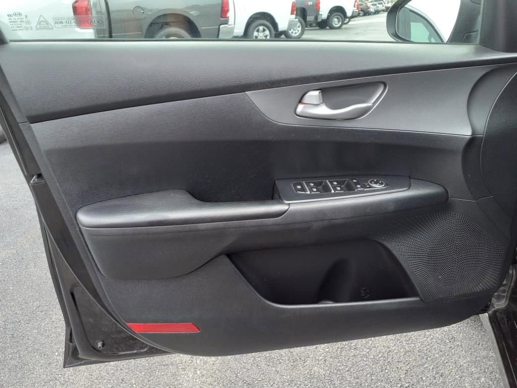 Used 2019 Kia Forte LXS image 21