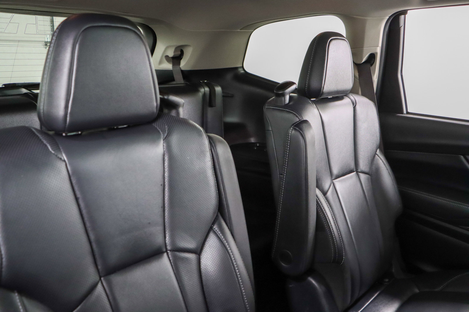 Used 2023 Subaru Ascent Limited w/ Technology Package image 29