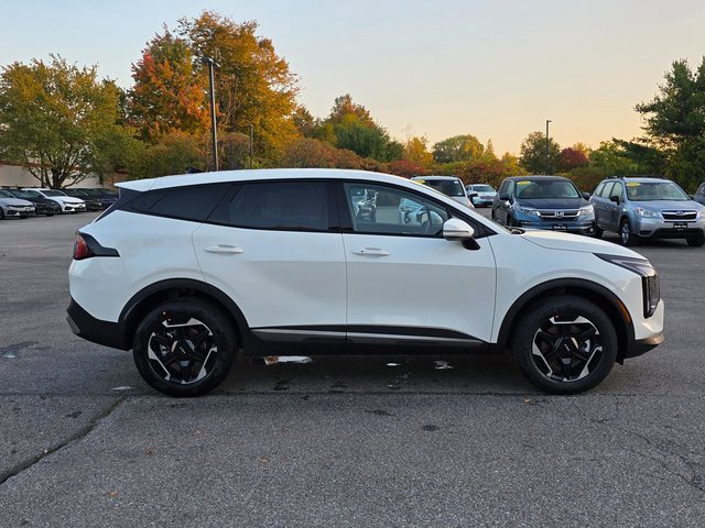 New 2026 Kia Sportage S image 8