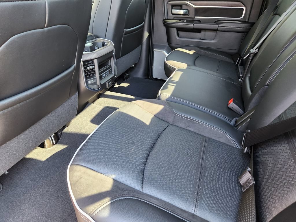 New 2026 RAM 2500 Laramie AWD/4WD image 9