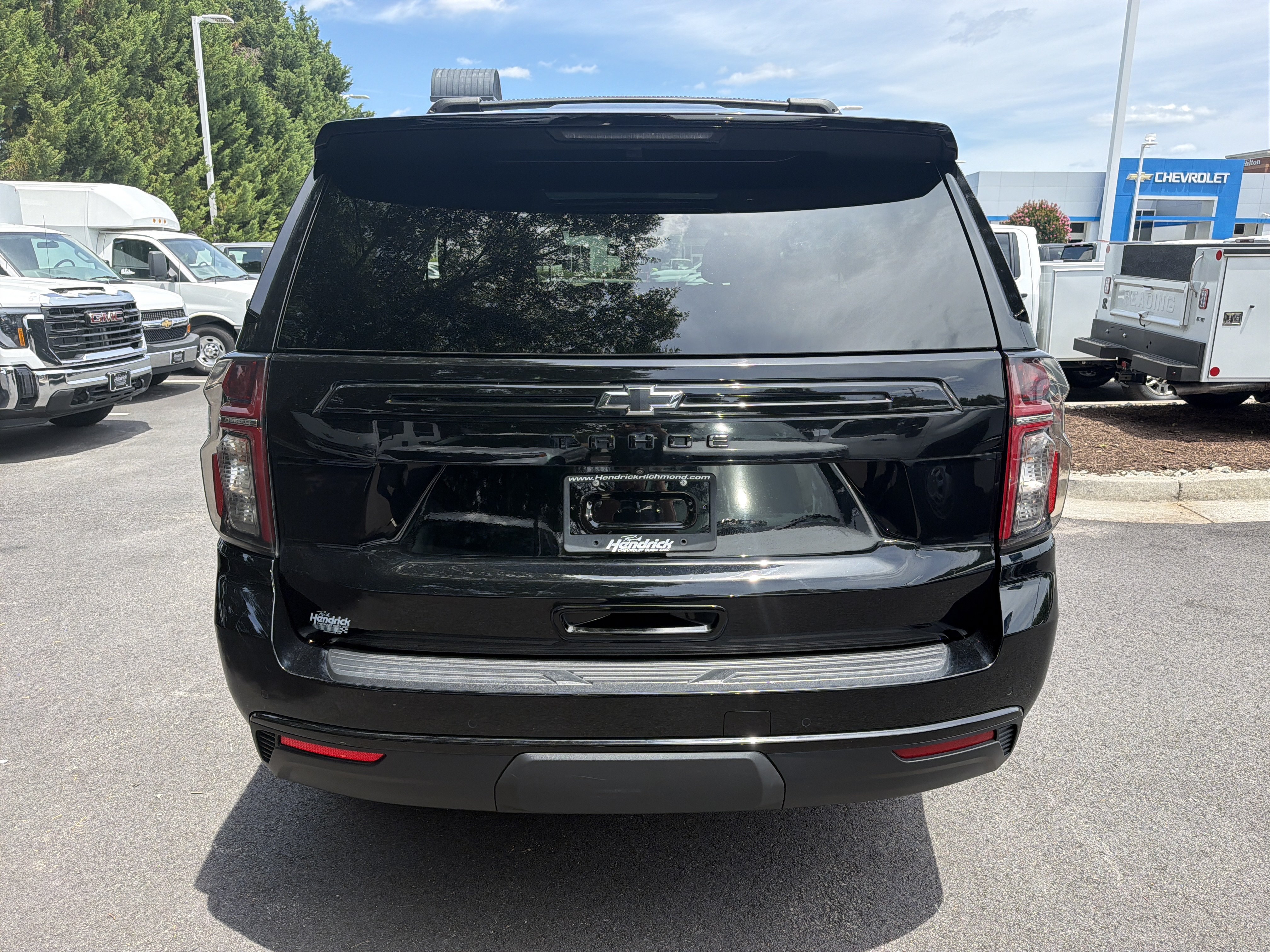 Used 2024 Chevrolet Tahoe Z71 w/ Luxury Package AWD/4WD image 9