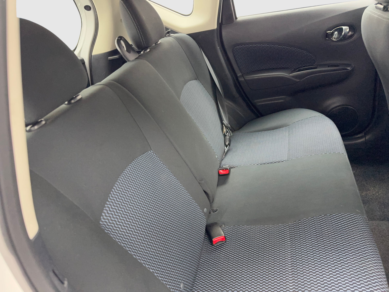 Used 2019 Nissan Versa Note SV FWD image 40