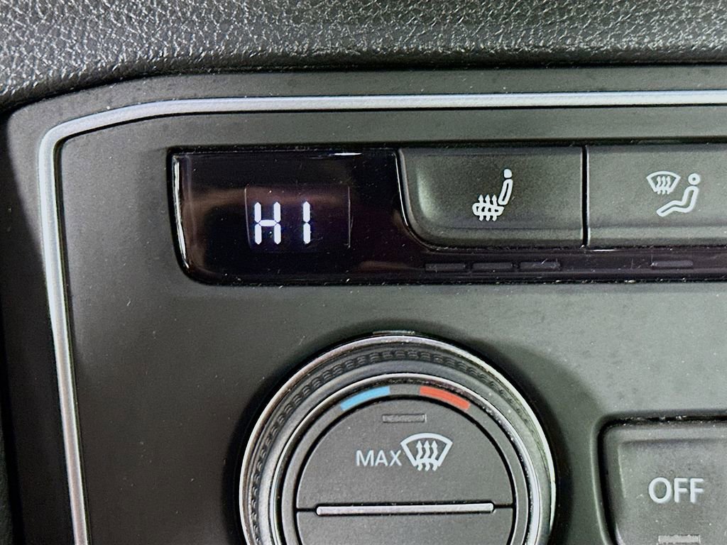 Used 2021 Volkswagen Atlas Cross Sport SE image 20