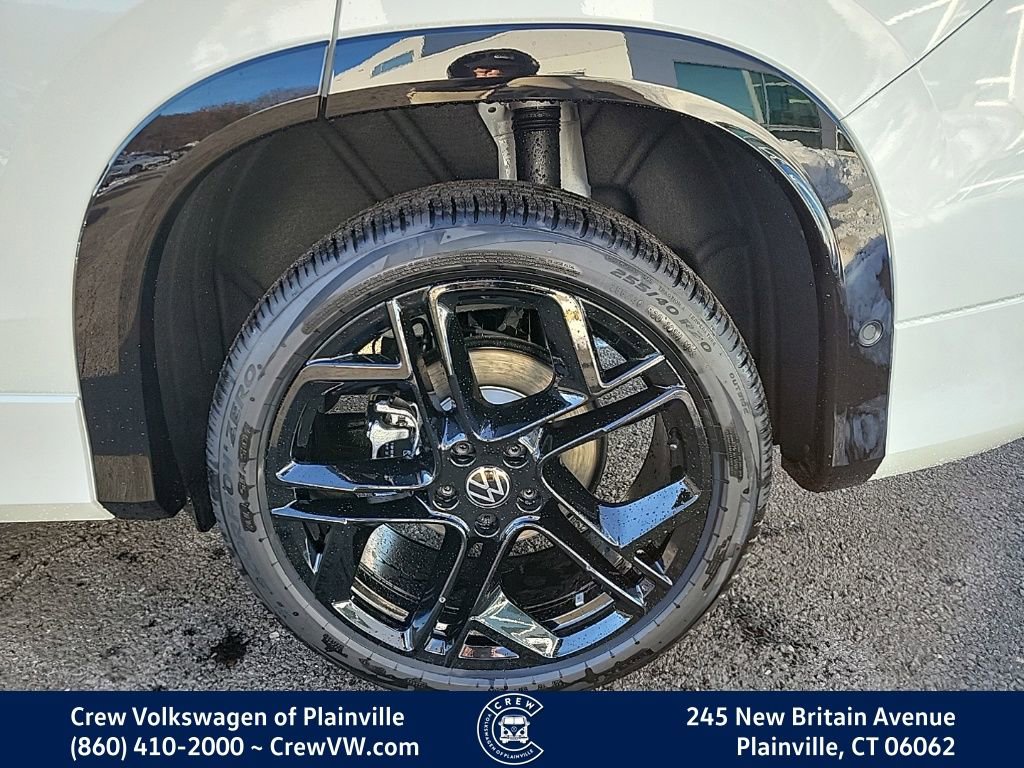 New 2026 Volkswagen Tiguan SE R-Line image 11