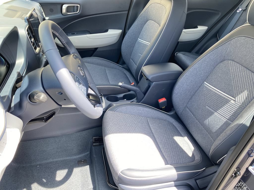 New 2026 Hyundai Venue SEL FWD image 11