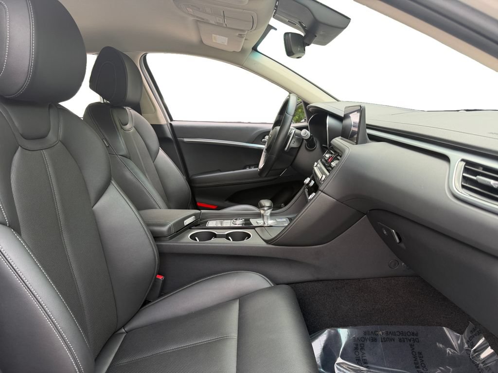 Used 2025 Genesis G70 2.5T AWD/4WD image 15