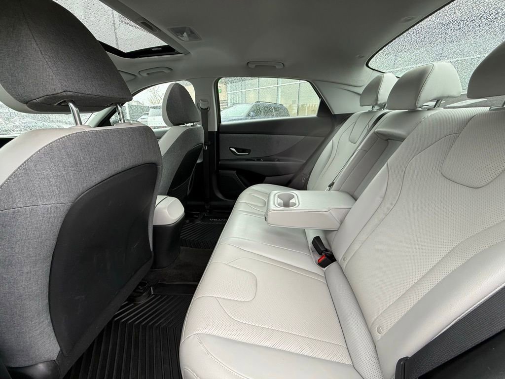 Used 2023 Hyundai Elantra Limited w/ Winter Weather Package image 14