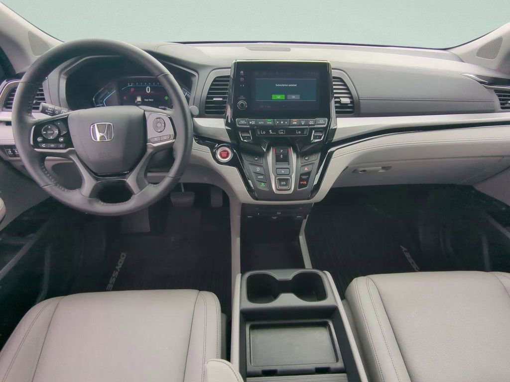 Certified 2024 Honda Odyssey Touring image 12