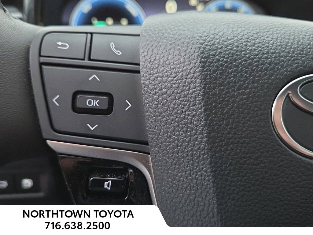 Used 2025 Toyota Camry XSE image 21