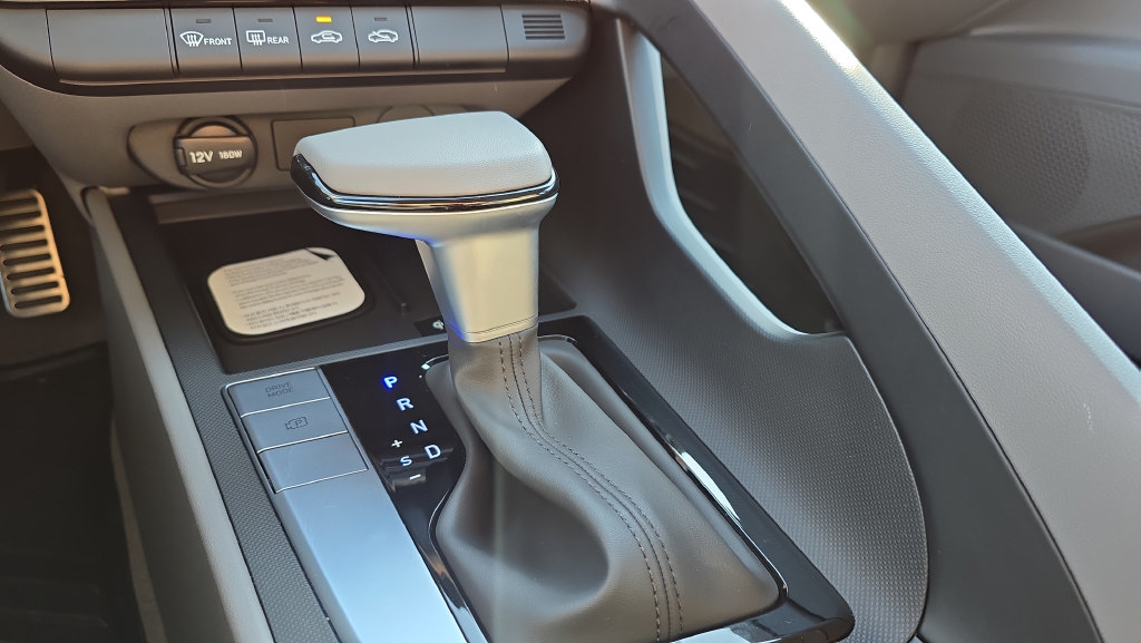 Certified 2026 Hyundai Elantra Sport FWD image 22