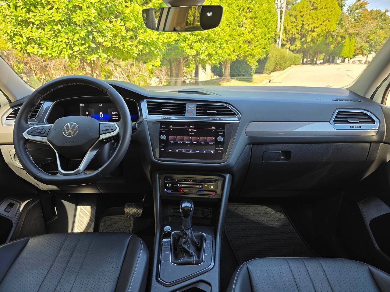 Used 2022 Volkswagen Tiguan SE FWD image 15