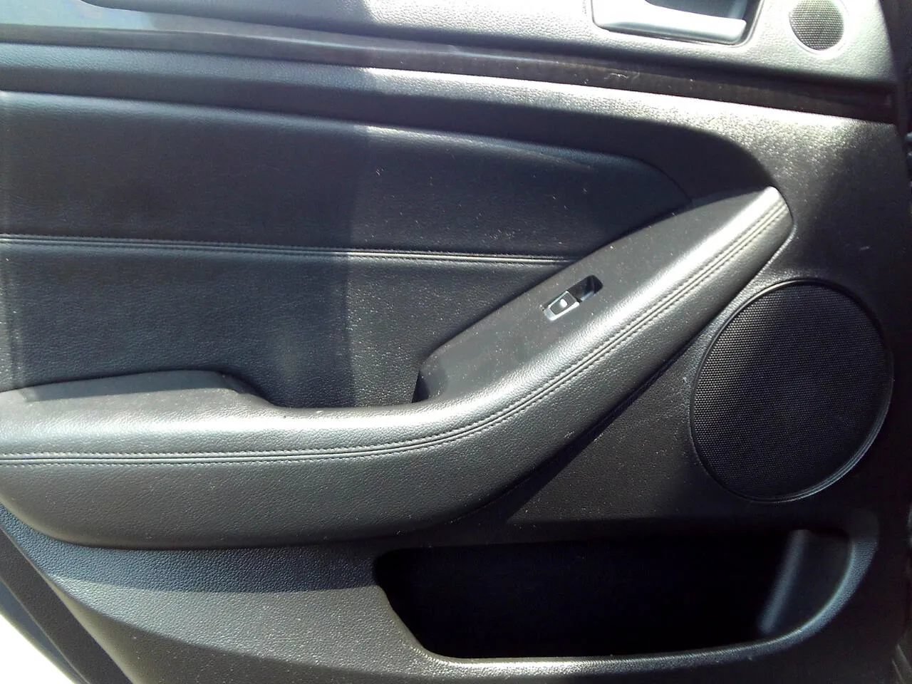 Used 2015 Kia Cadenza Premium FWD image 23