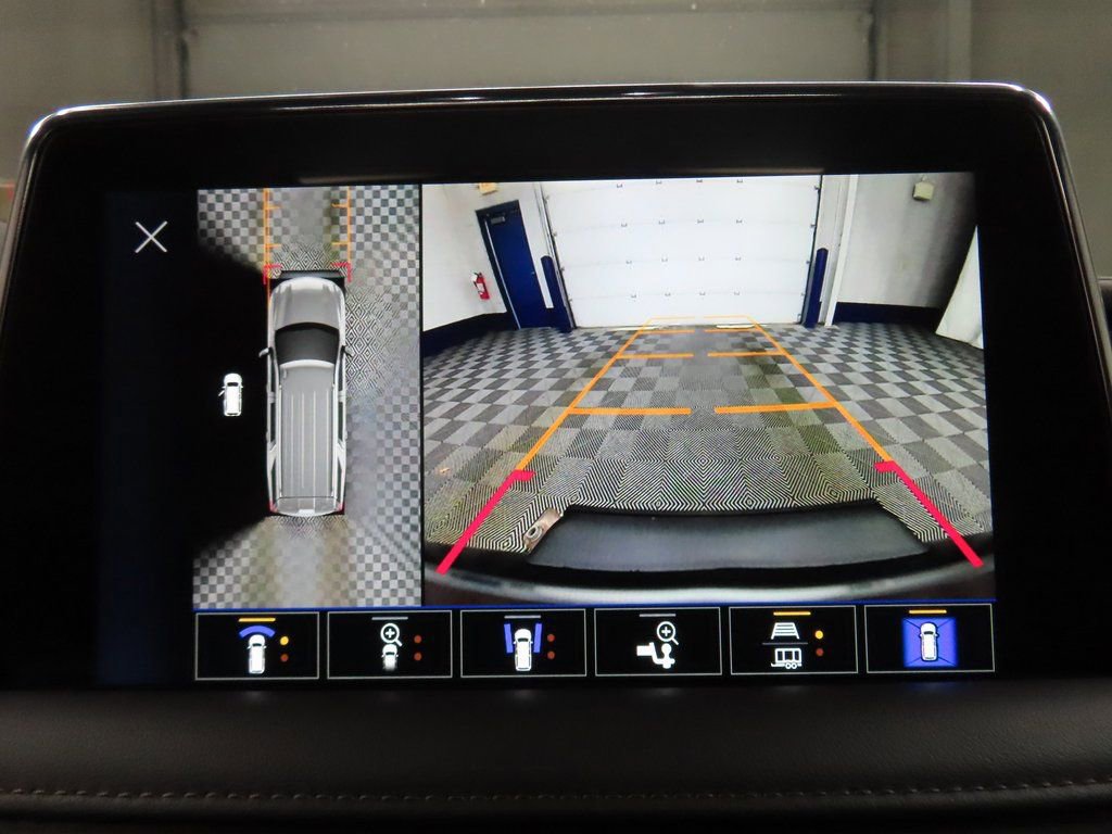 Used 2024 Chevrolet Suburban High Country AWD/4WD image 14