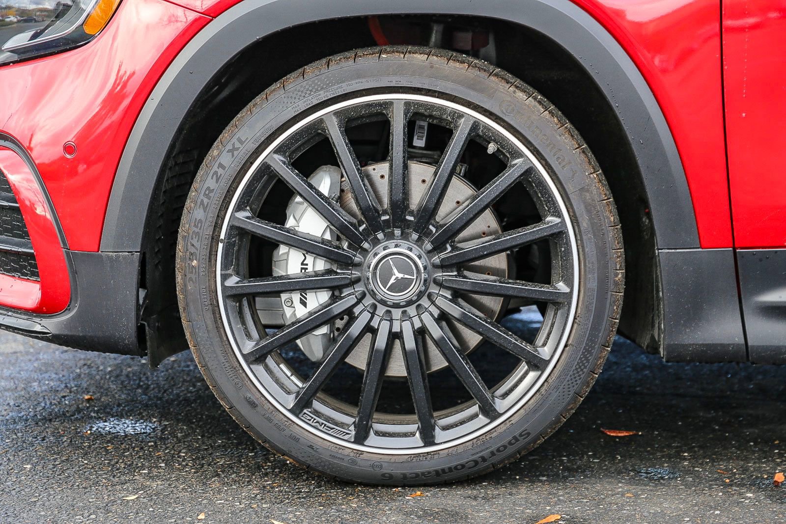 New 2025 Mercedes-Benz GLB 35 AMG 4MATIC image 12