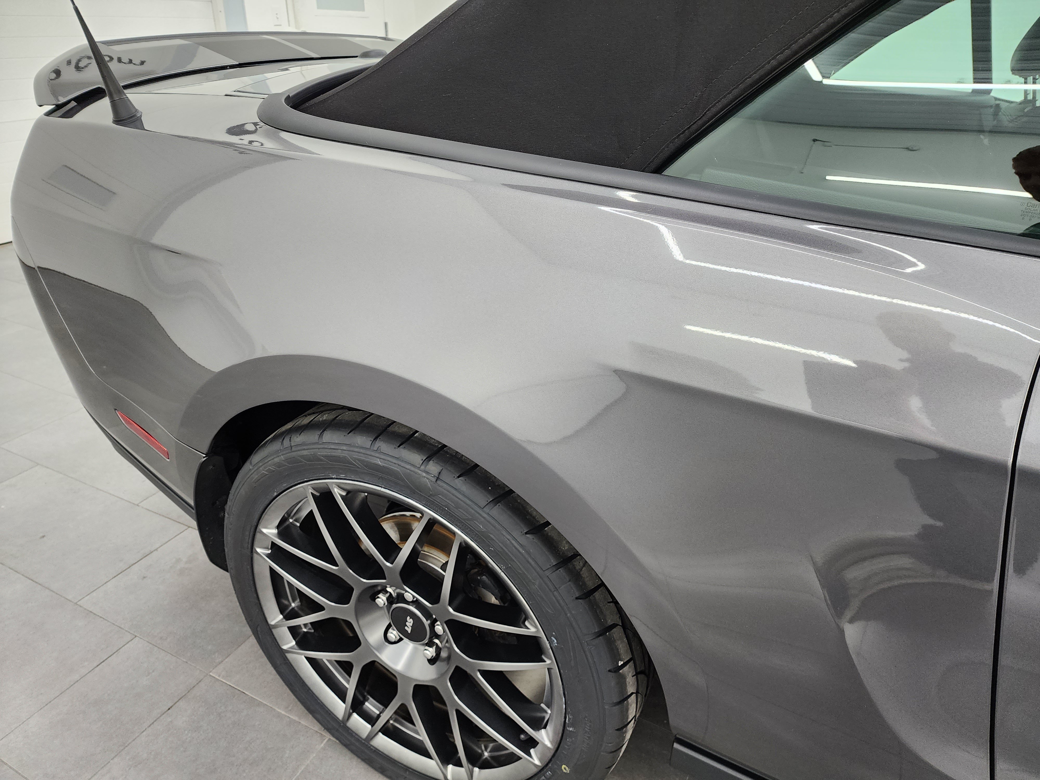 Used 2011 Ford Mustang Shelby GT500 w/ SVT Performance Pkg RWD image 26