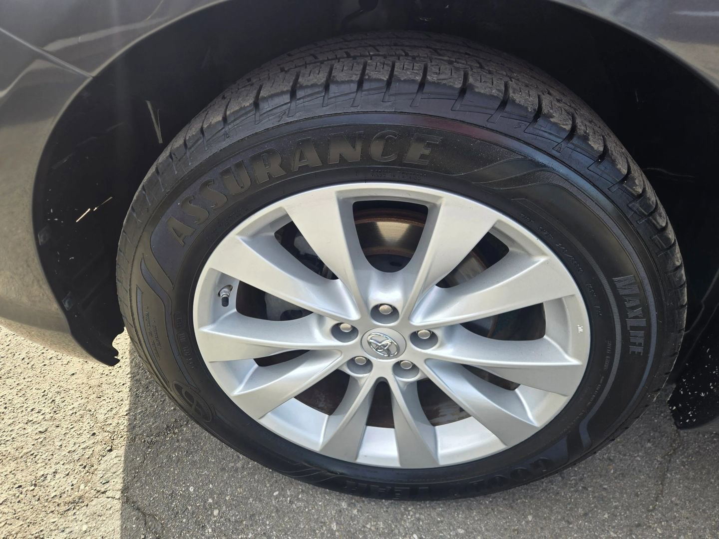 Used 2013 Toyota Venza LE image 28